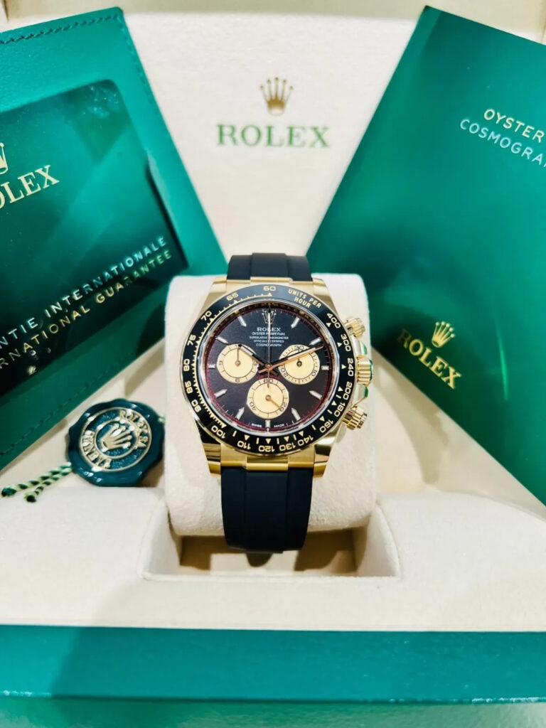 Rolex Daytona 40 mm Intense black Dial 126518LN