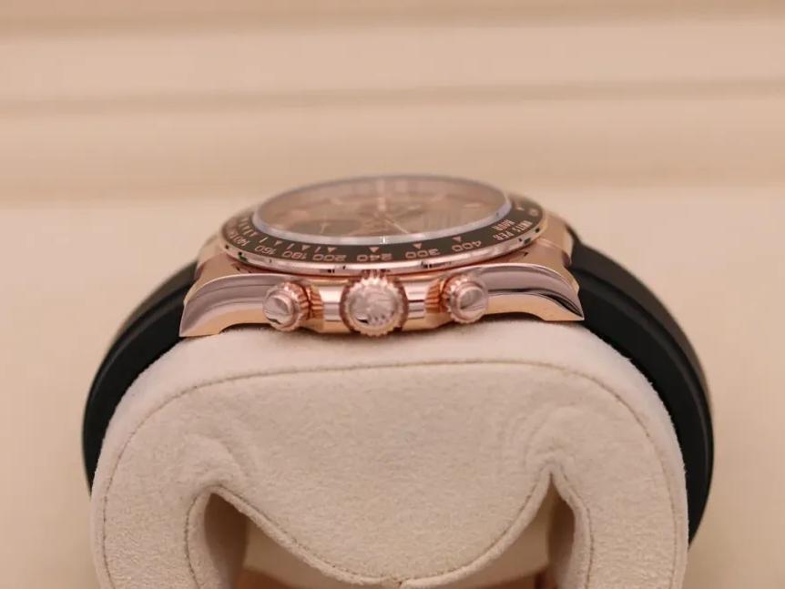 Rolex Daytona 40 mm Sundust Dial in Everose Gold 126515LN