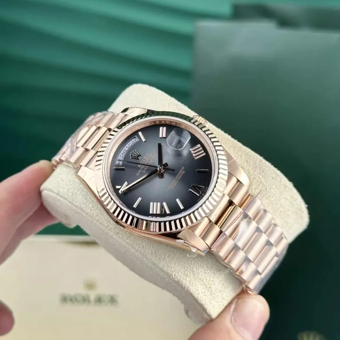 Superclone Rolex Day-Date 40 mm Slate Ombre Dial 228235 - Image 4