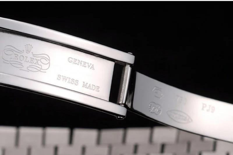 Rolex Datejust Replica Watch - Silver Dial 41mm 41983 - Image 9