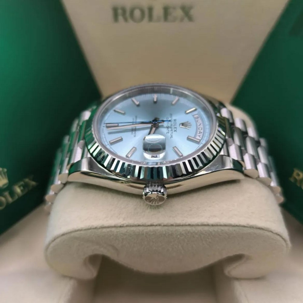 Rolex Day-Date 40 mm Ice blue Dial 228236 - Image 4
