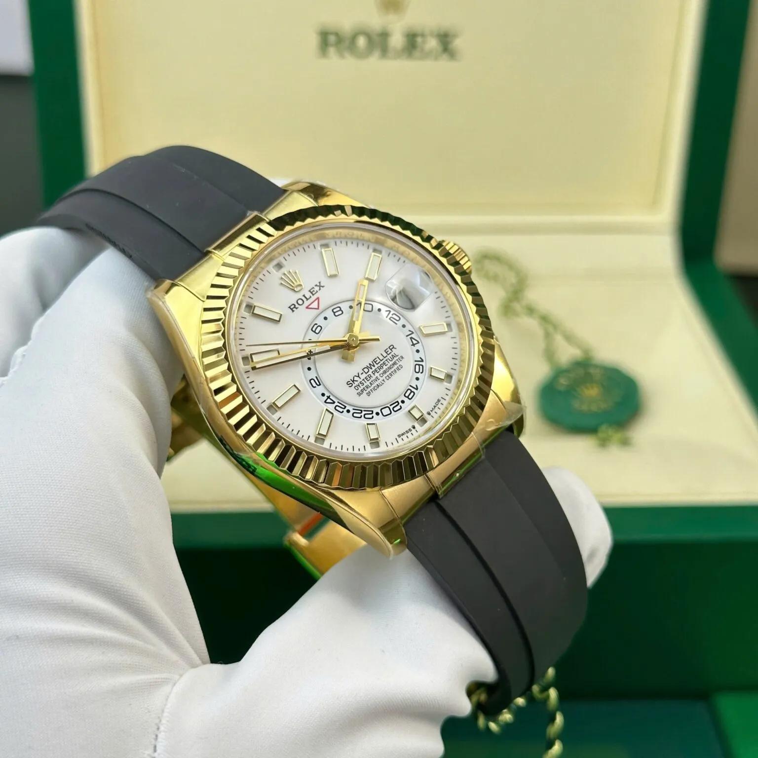 Rolex Sky-Dweller For Sale 42 mm Intense white Dial 336238 - Image 4