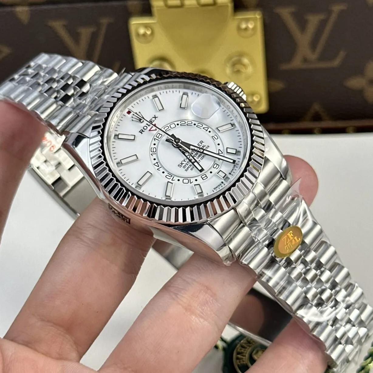 Rolex Sky-Dweller White Gold - Image 4