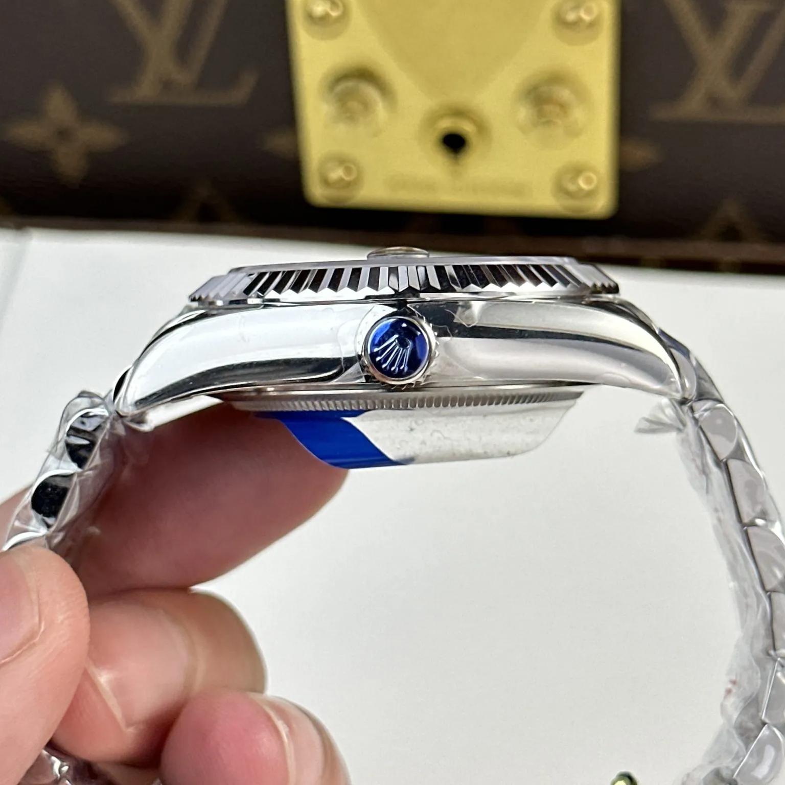 Rolex Sky-Dweller White Gold - Image 6