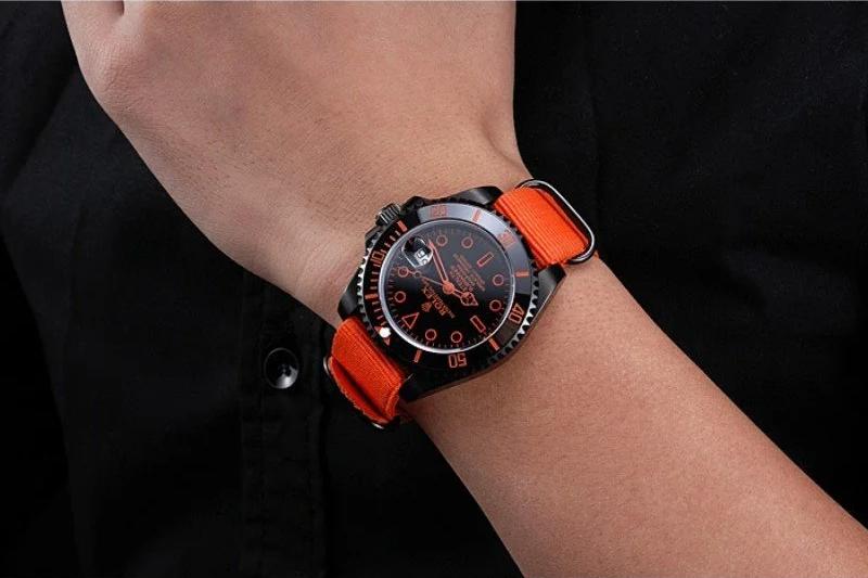 Rolex Submariner Black Dial 40mm 622011 - Image 4