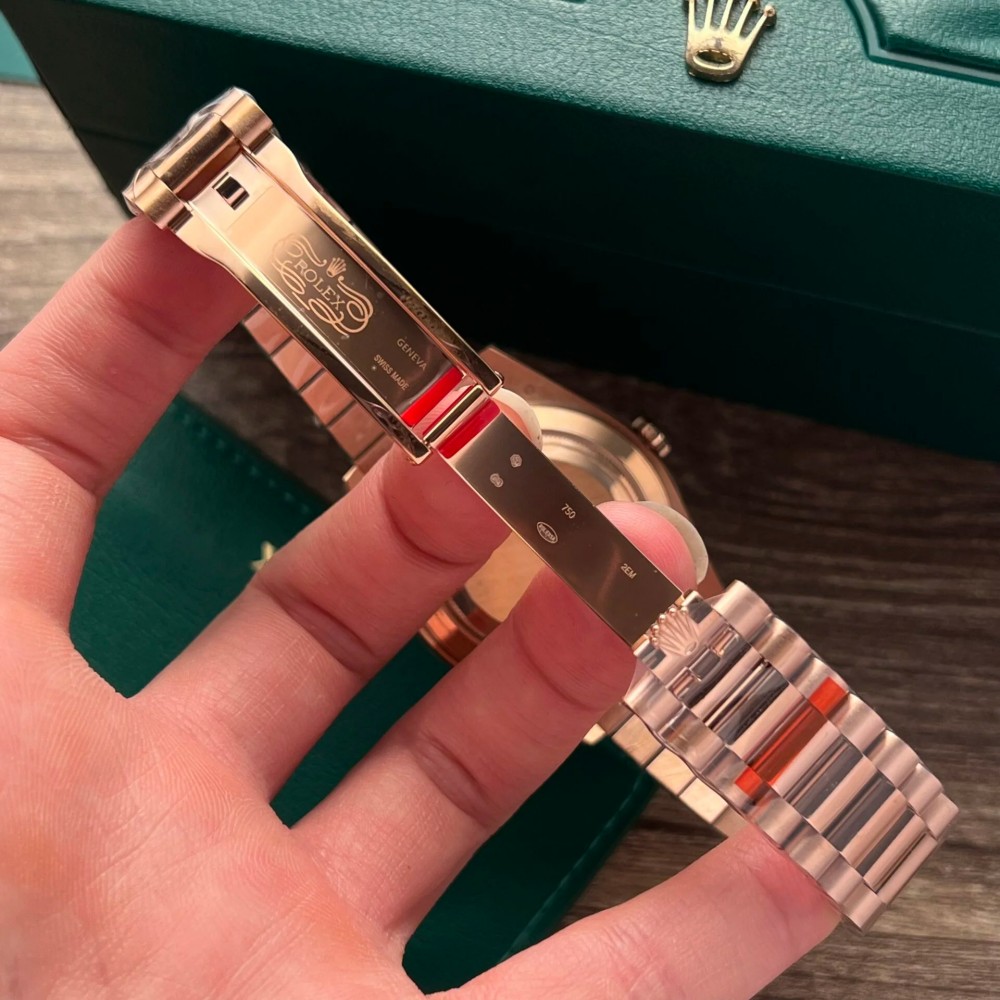 Rolex Day-Date 40 mm Chocolate Dial 228345RBR - Image 4