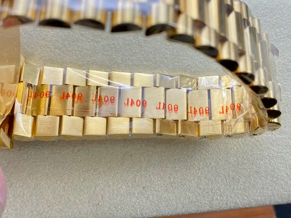 Superclone Rolex Day-Date II 40mm Champagne Dial 228238 - Image 3