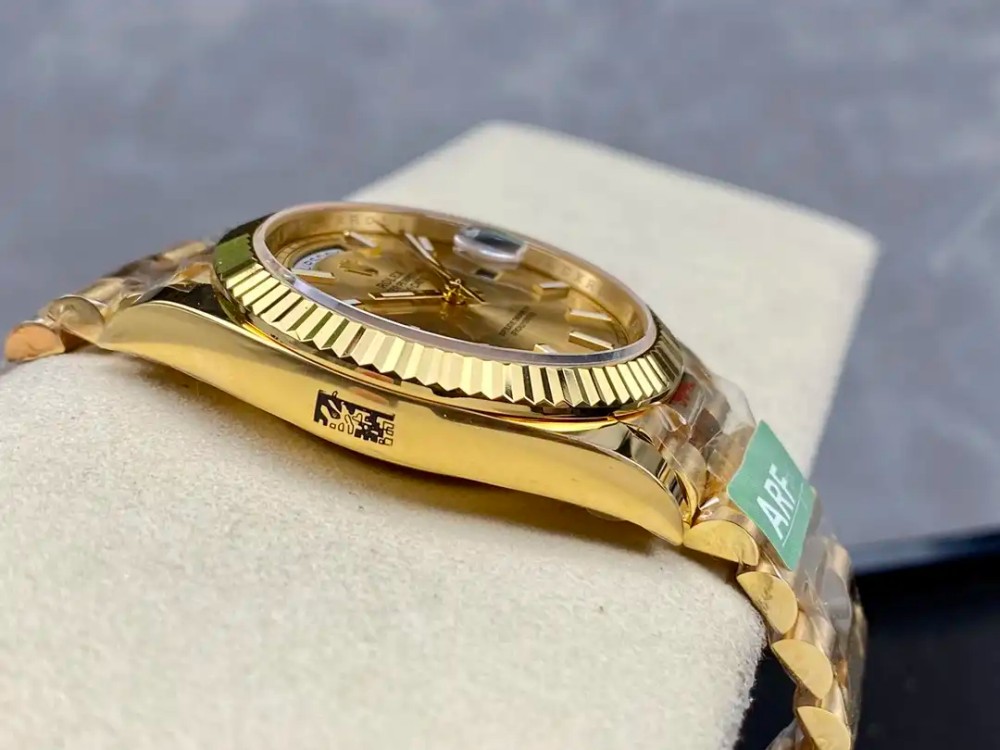 Superclone Rolex Day-Date II 40mm Champagne Dial 228238 - Image 6