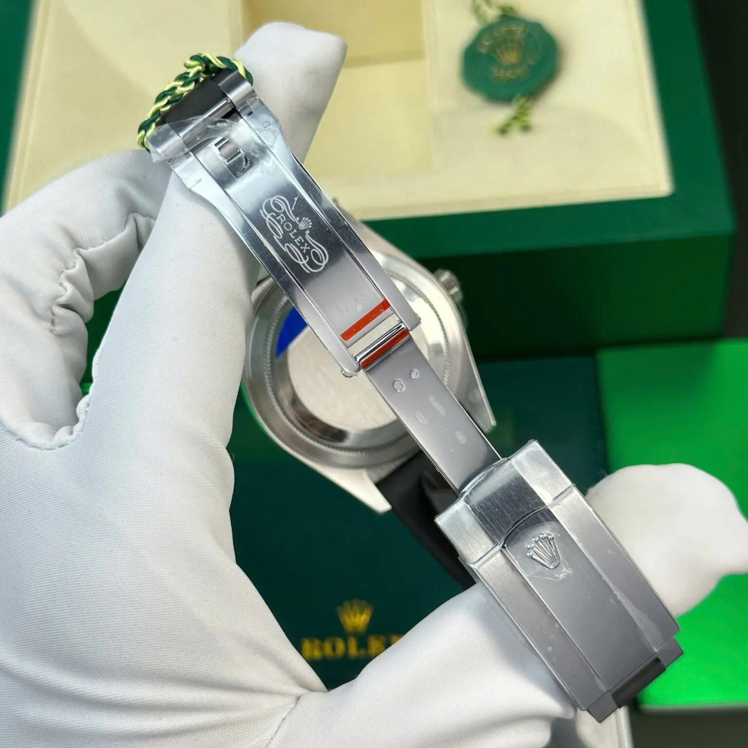 Rolex Sky-Dweller Watch: 18 kt white gold - M336239-0002 - Image 14