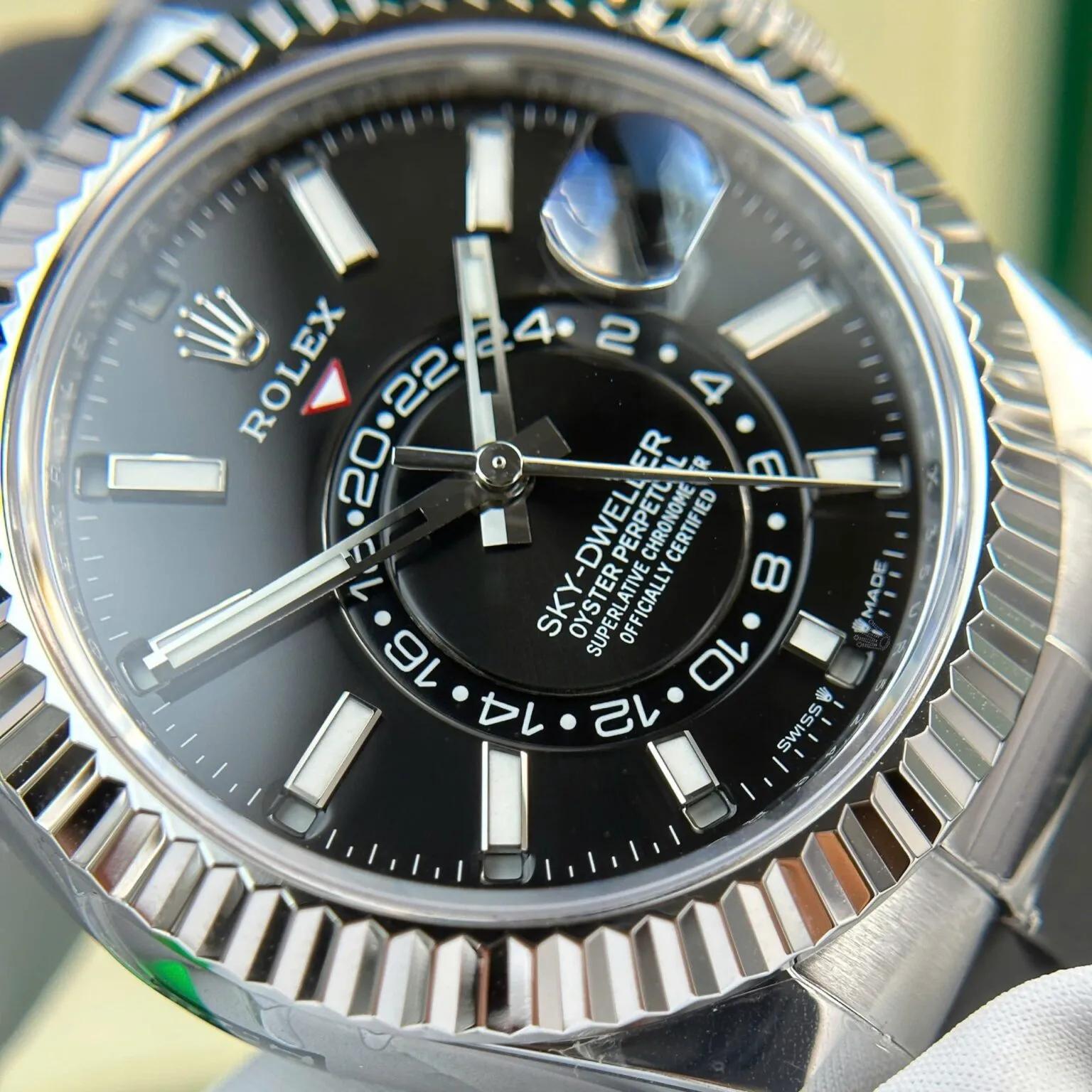 Rolex Sky-Dweller Watch: 18 kt white gold - M336239-0002 - Image 8