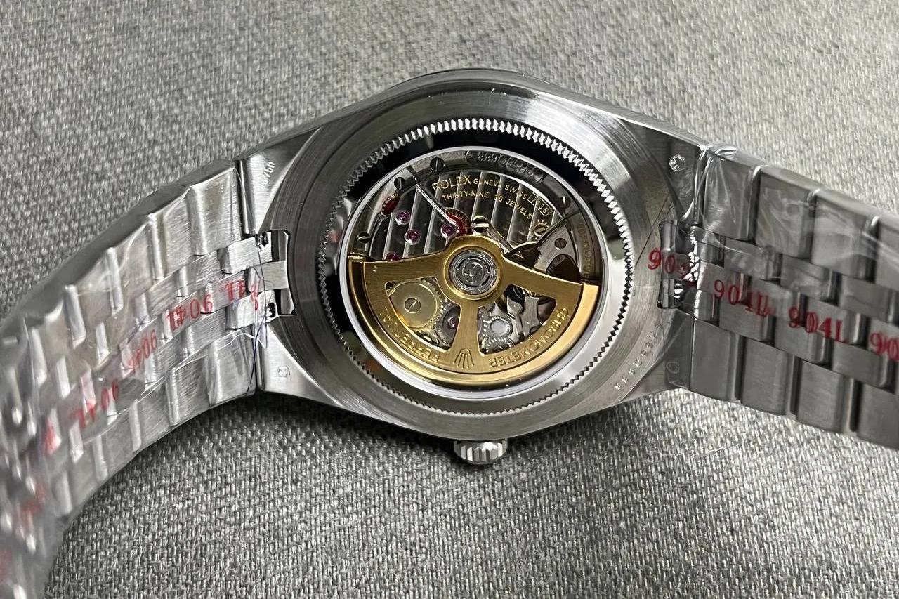 Rolex Land-Dweller 40 mm White Gold Dial 127334 - Image 4